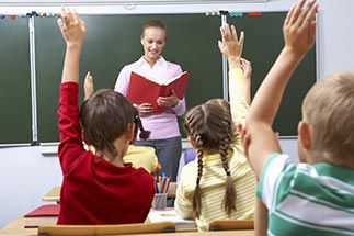 « 60 000 nouveaux postes dans l’éducation d’ici 2017 » : le président réaffirme sa promesse