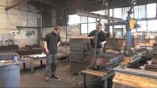 Staub agrandit son site de Merville et recrute