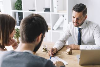 Boulanger recrute 60 personnes sur deux sites des Hauts-de-France