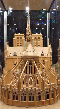 Pour restaurer Notre-Dame il faut former des charpentiers !