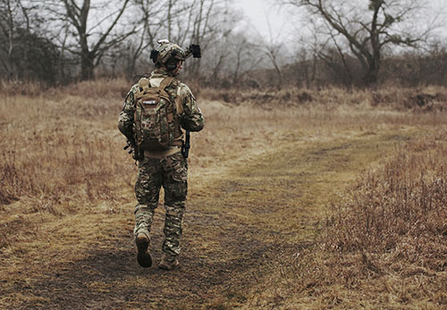S’engager pour faire carrière dans l’armée