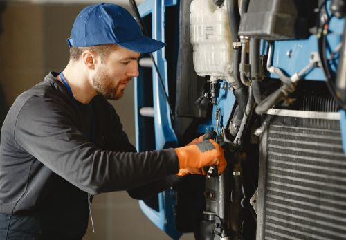 Altrad Endel recherche 100 salariés dans le domaine de la maintenance industrielle.