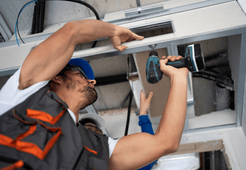 Recrutement : les filières stores, volets, portes et portails en quête de talents en Hauts-de-France