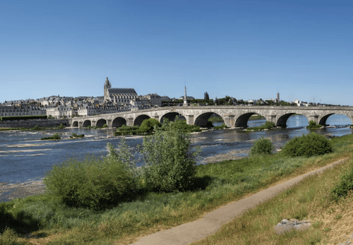 En 2026, l'Apec prévoit une hausse de l'emploi des cadres de 5% dans les Pays de la Loire