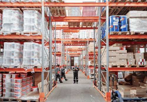 Amazon investit plus de 400 millions d’euros en France et prévoit 3 000 recrutements